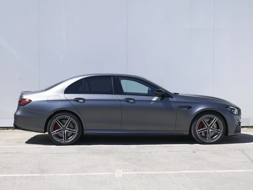 Mercedes-Benz E-Класс AMG