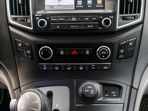 Hyundai Grand Starex