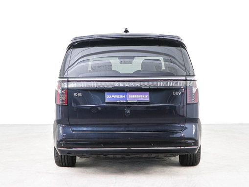 Zeekr 009