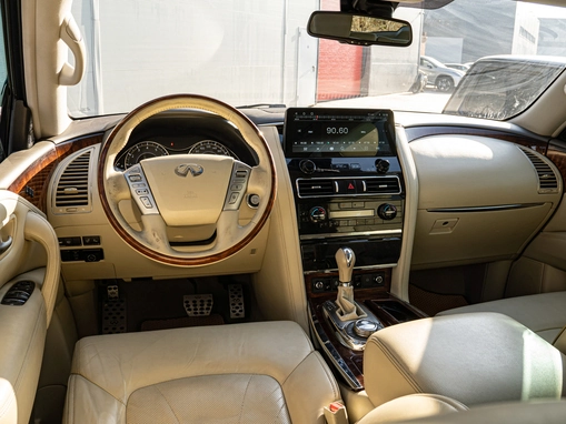 Infiniti QX80