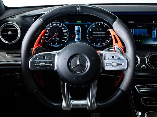 Mercedes-Benz E-Класс AMG