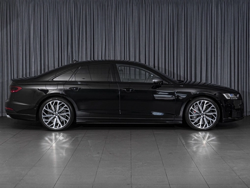 Audi S8