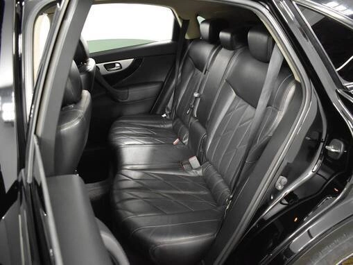 Infiniti QX70