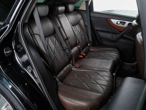 Infiniti QX70