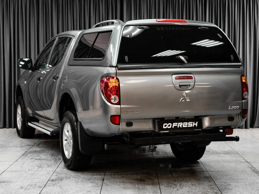 Mitsubishi L200