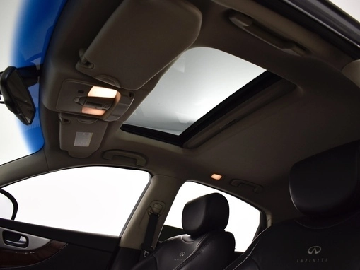 Infiniti QX70