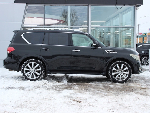 Infiniti QX56