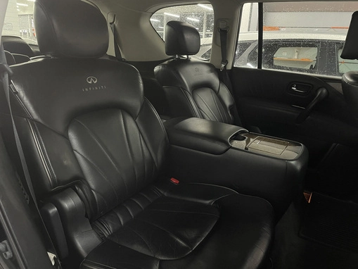 Infiniti QX56