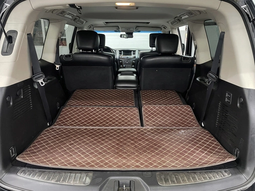 Infiniti QX56