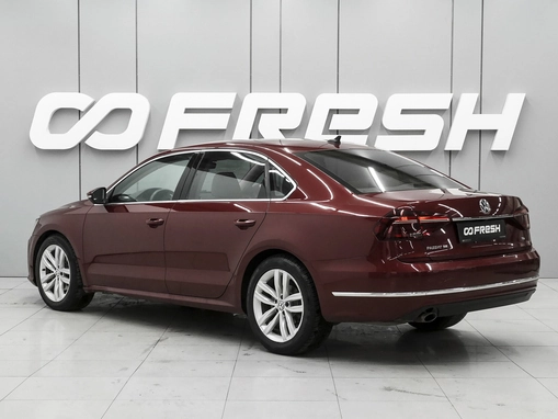 Volkswagen Passat (North America and China)