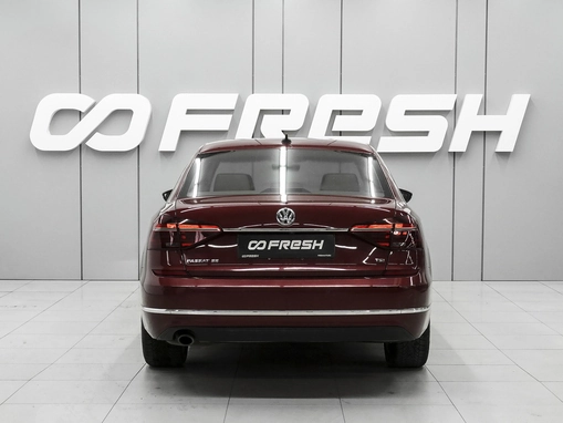 Volkswagen Passat (North America and China)