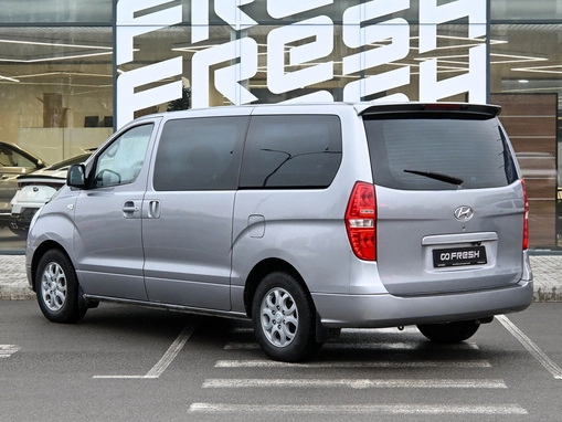 Hyundai Grand Starex