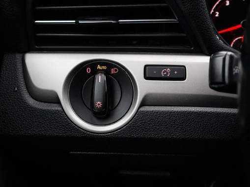 Volkswagen Passat (North America and China)