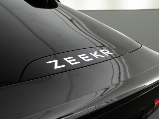 Zeekr 007