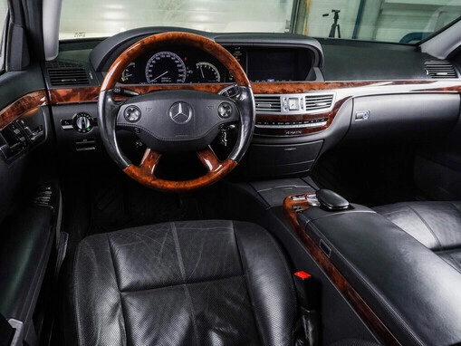 Mercedes-Benz S-Класс