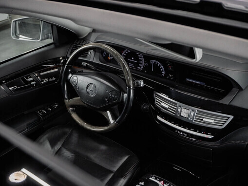 Mercedes-Benz S-Класс