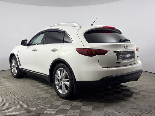 Infiniti QX70