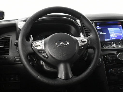 Infiniti QX70