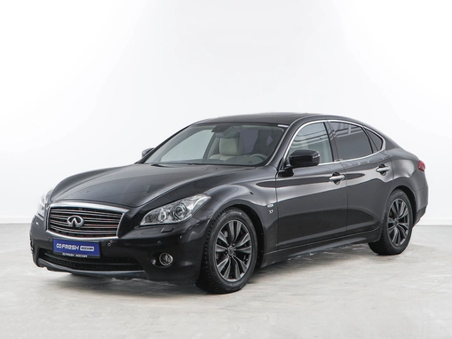 Infiniti Q70