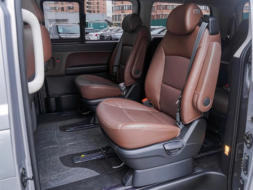 Hyundai Grand Starex