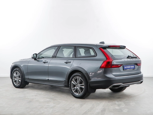 Volvo V90 Cross Country