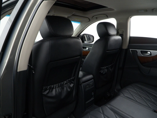 Infiniti QX70