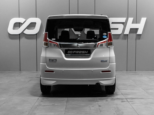 Mitsubishi Delica D:2