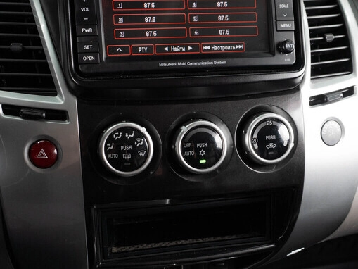 Mitsubishi Pajero Sport