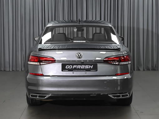 Volkswagen Passat (North America and China)