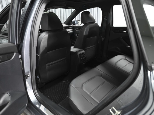 Volkswagen Passat (North America and China)