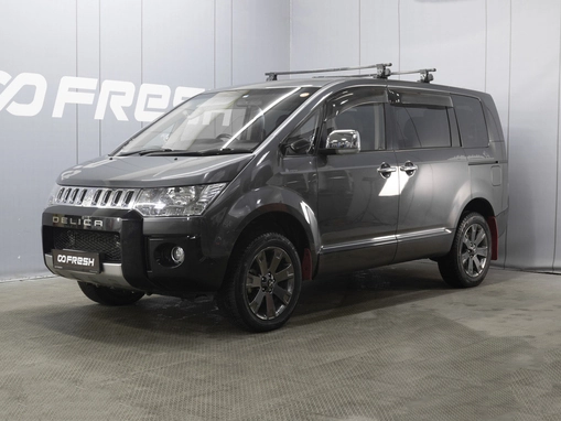 Mitsubishi Delica D:5