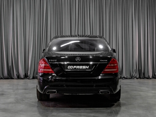 Mercedes-Benz S-Класс