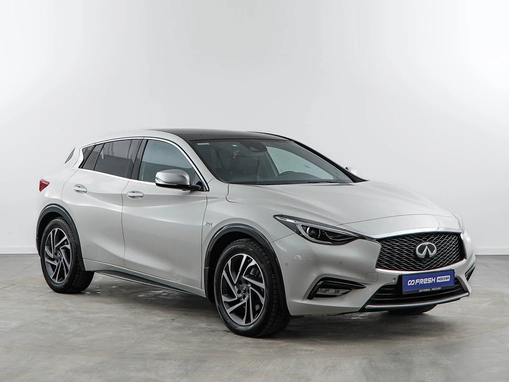 Infiniti Q30