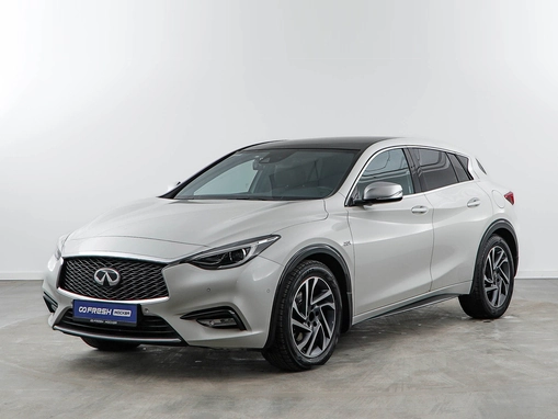 Infiniti Q30