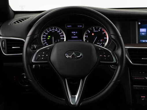 Infiniti Q30