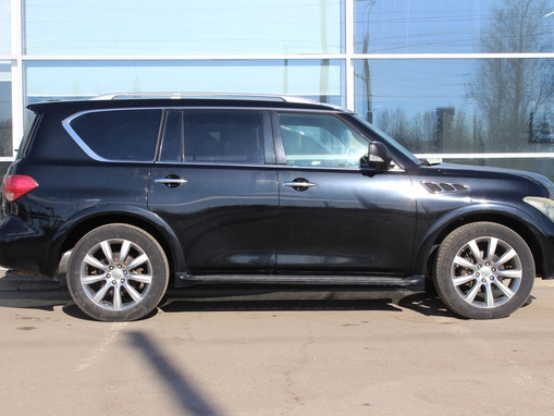 Infiniti QX56