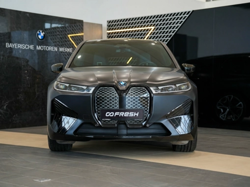 BMW iX
