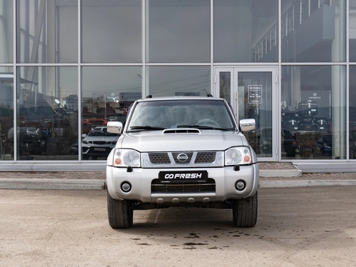Nissan NP300