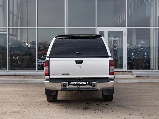 Nissan NP300