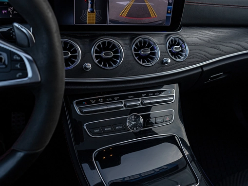 Mercedes-Benz E-Класс AMG