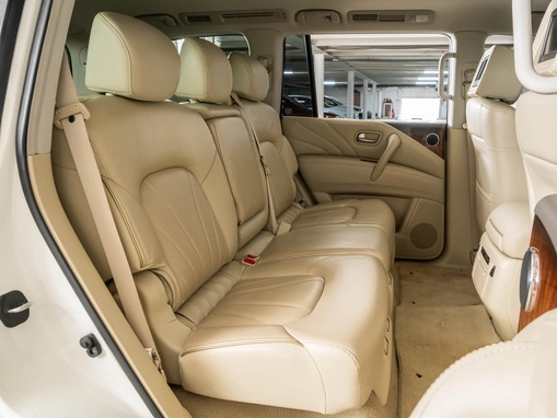 Infiniti QX80