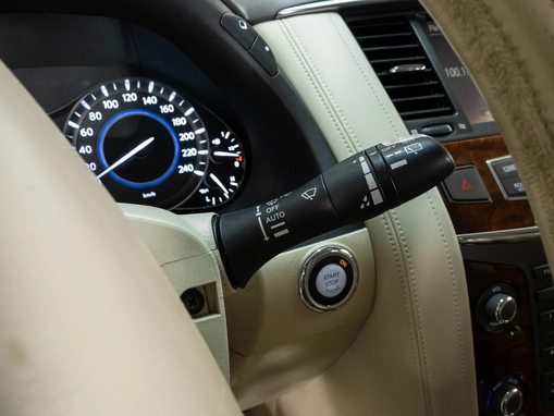 Infiniti QX80