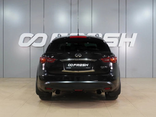 Infiniti QX70