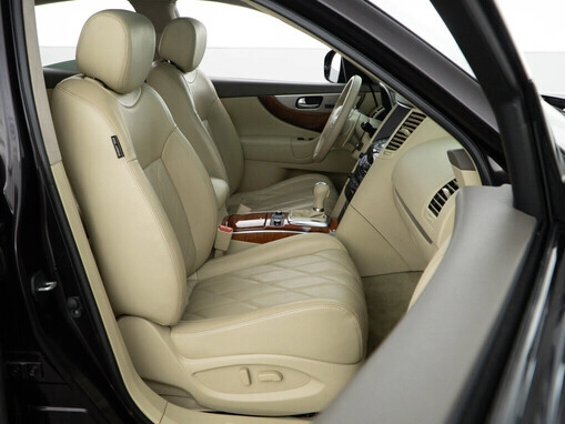 Infiniti QX70