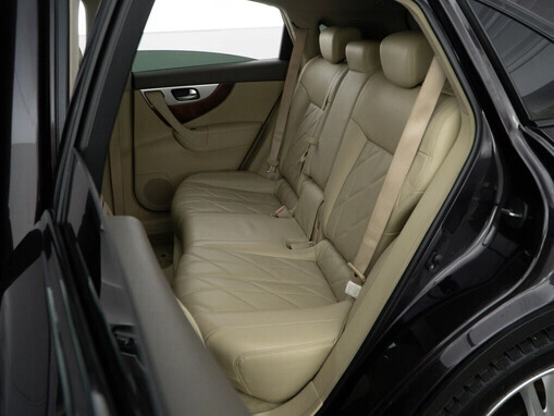 Infiniti QX70