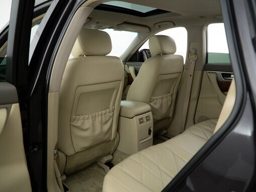 Infiniti QX70