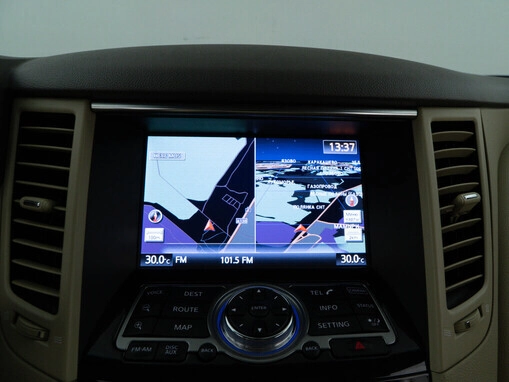 Infiniti QX70