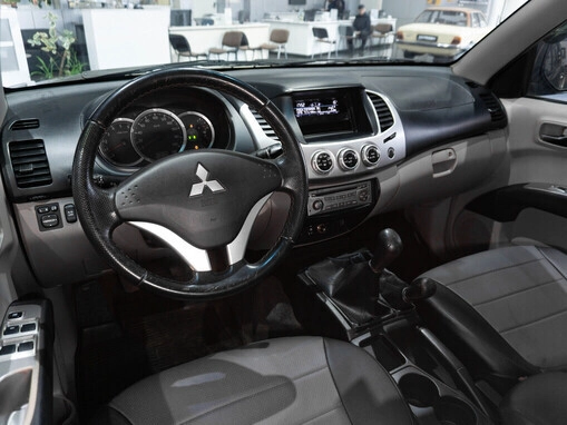 Mitsubishi L200